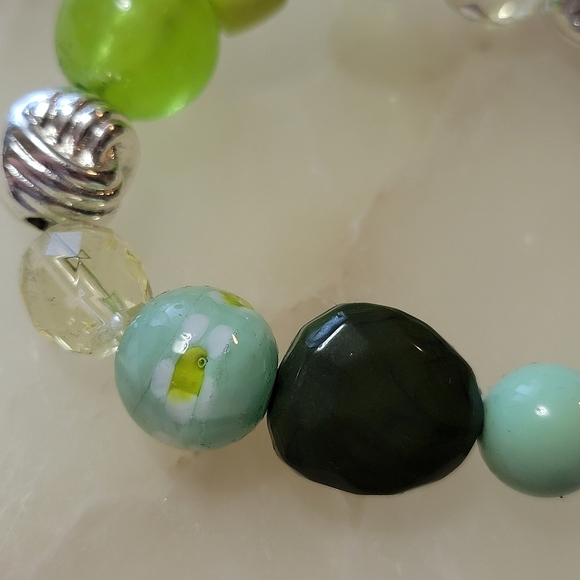 Beaded Chic Charm Stretch Bracelet Avon Garden With Butterfly - Picture 8 of 10